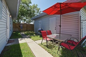 Corpus Christi Home W/ Grill, 3 Blocks To Bay!