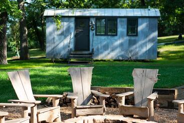 هتل Camp Long Creek