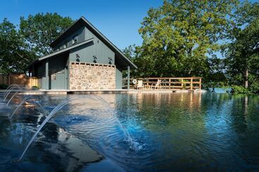 هتل Camp Long Creek