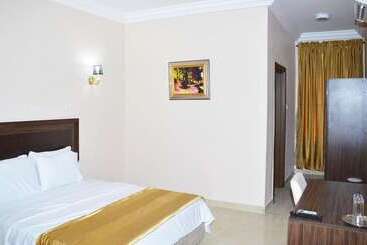 هتل Chilla Luxury Suites Kano