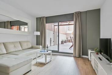 هتل Inside Barcelona Apartments Princep