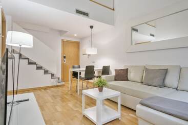 هتل Inside Barcelona Apartments Princep