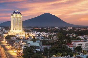 هتل Melia Vinpearl Tay Ninh