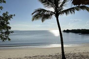 هتل Mwazaro Beach Lodge