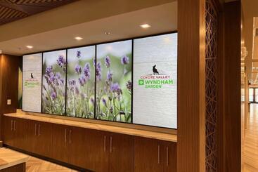هتل Wyndham Garden Redwood Valley Ukiah