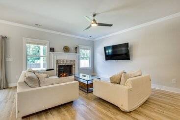 Huntsville Oasis W/ Basketball Court & Patio!