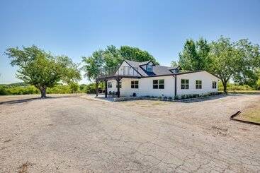Mckinney Ranch Home W/ Patios + Lake View!