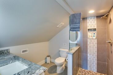 Mckinney Ranch Home W/ Patios + Lake View!