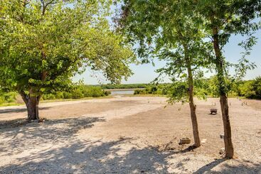Mckinney Ranch Home W/ Patios + Lake View!