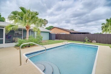 Melbourne Home W/ Pool & Patio, 6 Mi To Beach!