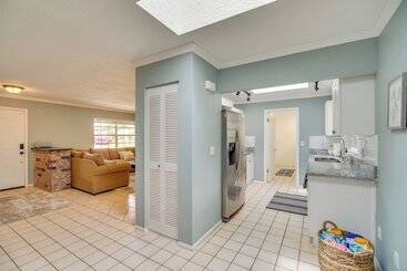 Melbourne Home W/ Pool & Patio, 6 Mi To Beach!
