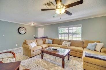 Melbourne Home W/ Pool & Patio, 6 Mi To Beach!