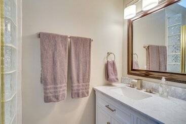Melbourne Home W/ Pool & Patio, 6 Mi To Beach!