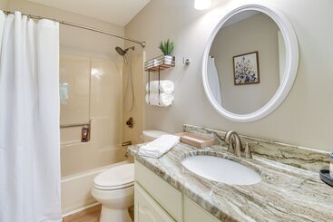 Walk To North Myrtle Beach: Family Friendly Home!