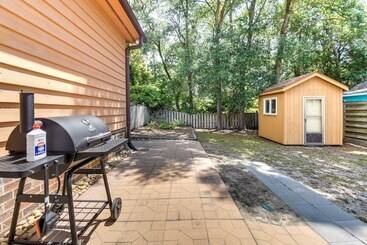 Walk To North Myrtle Beach: Family Friendly Home!
