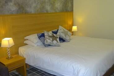 Oddfellows Hotel Bar & Restaurant