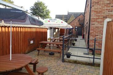 Oddfellows Hotel Bar & Restaurant