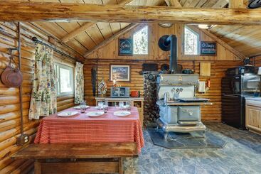 별장 Remote Escape: Klamath Falls Cabin By Lake & Hikes