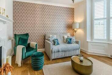 اقامتگاه Romantic 1 Bed House In Whitstable Real Gem !