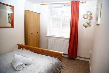 اقامتگاه Serene Haven 4 Bed House In Norwich