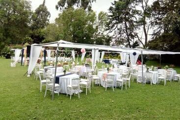 استراحتگاه Jumuia Conference And Country Home
