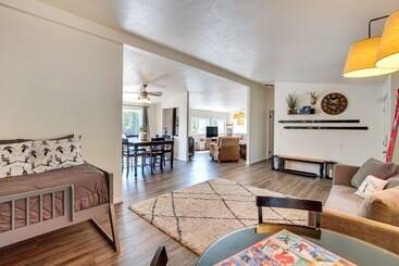 Riverfront Home W/ Deck, Near Mount Rainier!