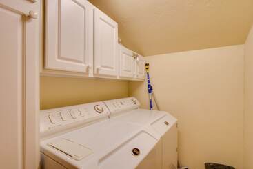 Hot Tub & Ski Shuttle: Rustic Breckenridge Retreat