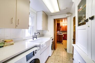 Spacious Pittsburgh Rental: Walk To Frick Park!