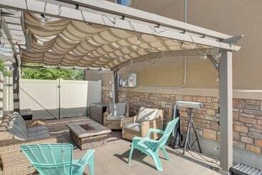 Spacious Utah Retreat W/ Deck, Grill & Fire Pit!