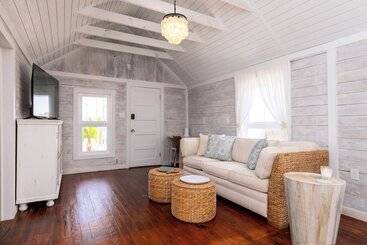 Sunkissed Cottage
