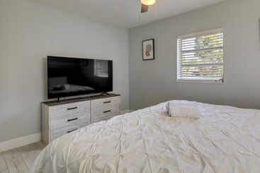 Tampa Home W/ Patio   1 Mi To Busch Gardens!