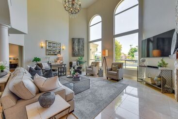 Waterfront Luxury Gilbert Retreat W/ Pool & Spa!