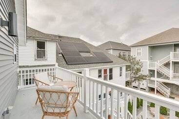 Wildwood Home W/ Deck   Walk To Beach + Boardwalk!