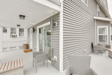 Wildwood Home W/ Deck Walk To Beach + Boardwalk!