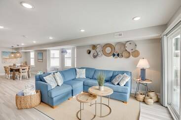 Wildwood Home W/ Deck   Walk To Beach + Boardwalk!