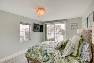 Wildwood Home W/ Deck   Walk To Beach + Boardwalk!