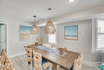 Wildwood Home W/ Deck   Walk To Beach + Boardwalk!