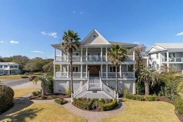 3001 Palm Boulevard By Avantstay Across From Beach & Ocean Views!