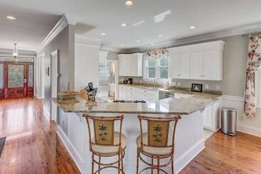 41st Ave   7 41st Avenue
