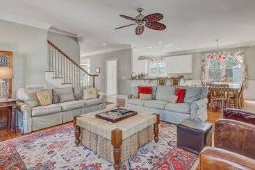 41st Ave   7 41st Avenue