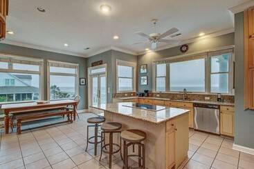 502 Ocean Blvd By Avantstay Beach Front Home W/ Pool & Ocean Views!