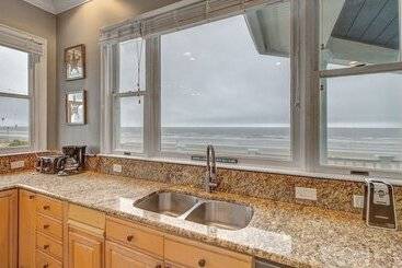 502 Ocean Blvd By Avantstay Beach Front Home W/ Pool & Ocean Views!