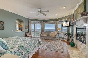 502 Ocean Blvd By Avantstay Beach Front Home W/ Pool & Ocean Views!