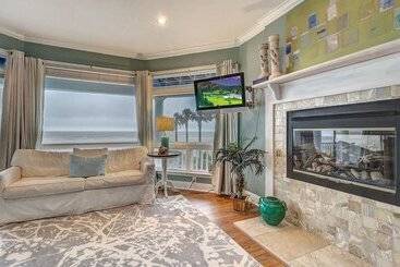 502 Ocean Blvd By Avantstay Beach Front Home W/ Pool & Ocean Views!
