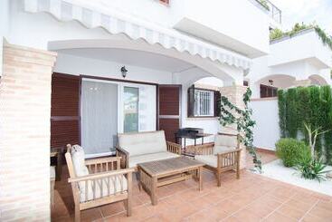 Azul Beach Apartments Marholidays