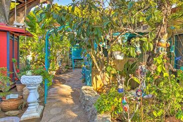 Flower Garden Cottage W/ Treehouse & Waterfall By Redawning