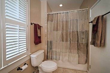 Hawaiian Hideaway W/ Yard < 2 Miles To Hilo Bay!