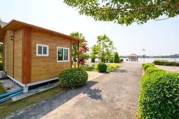 호텔 Beung Sampathuan Nakornchaisri Resort