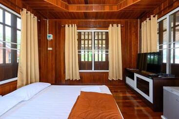 호텔 Beung Sampathuan Nakornchaisri Resort