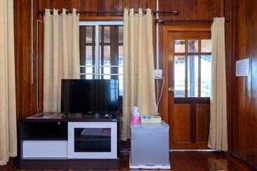 호텔 Beung Sampathuan Nakornchaisri Resort